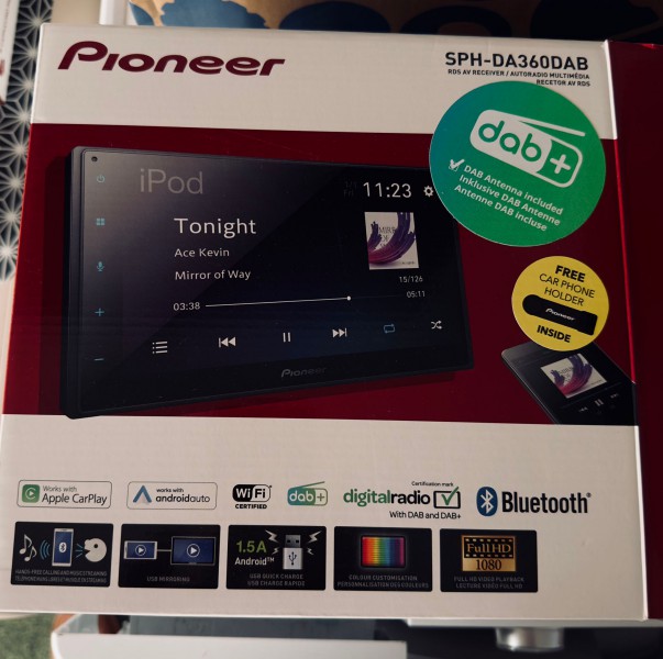 Kto zamontuje radio samochodowe? Auto = Citroen jumpy, radio = Pionieer z tylną kamerą