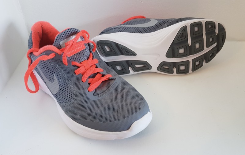 Jak nowe! - Buty NIKE 36