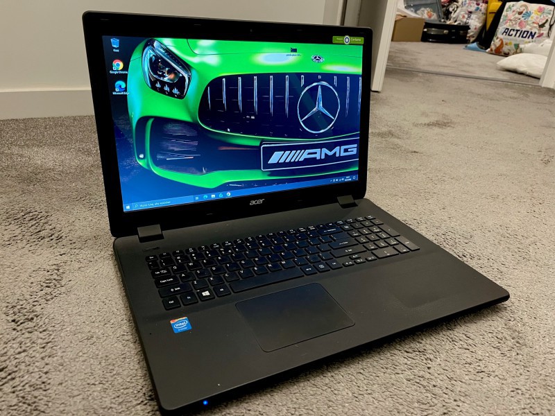 Zadbany ACER ES , SSD 250 GB, Bluetooth DUZY EKRAN 17 cali do filmów, NETFLIX, DOWÓZ