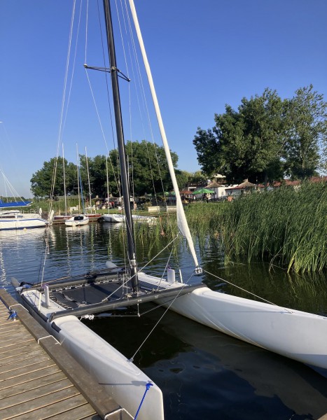 Transport katamaranu