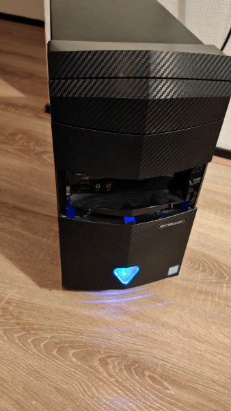 Komputer i5 4x3.0 GHz 8 GB RAM GTX 1650