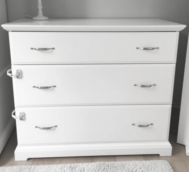 Ładna - Bardzo solidna komoda