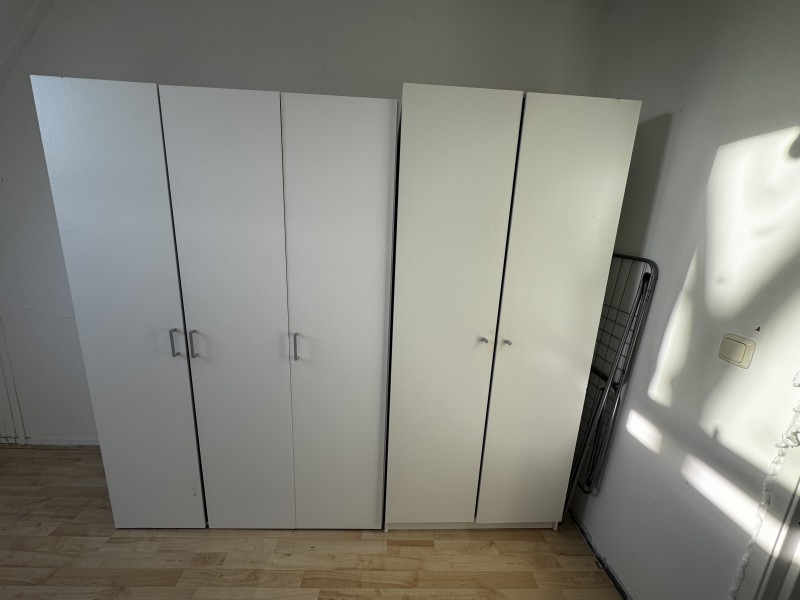 Oddam za darmo 2 szafy na ubrania, stolik i szafkę pod tv