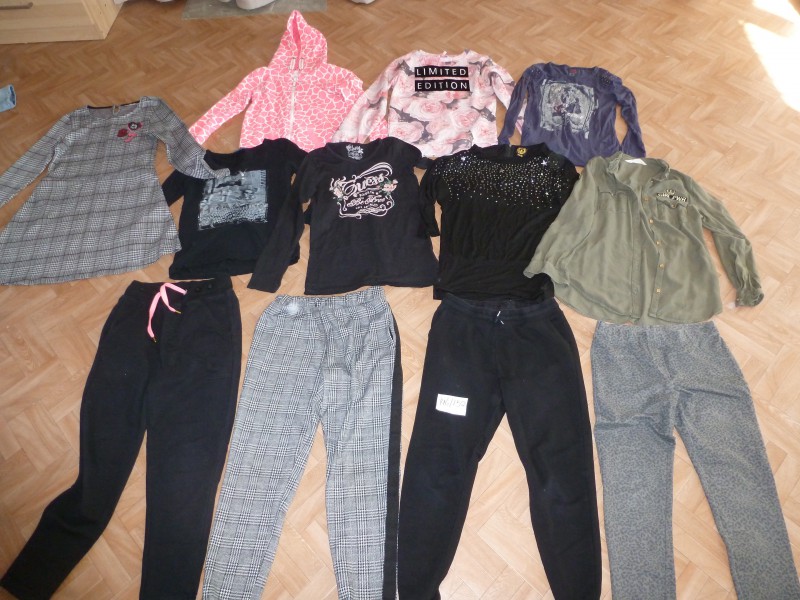 ubrania  dla dziewczynki  rozmiar 134/140 i 146