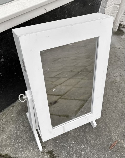 Lustro / Toaletka na biżuterię