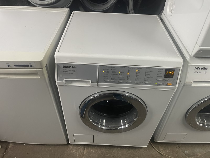 Pralka Miele 7kg wsadu.