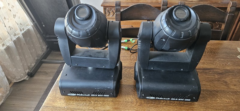 2 lampy dyskotekowe efekty świetlne różne kolory z funkcjami programu.