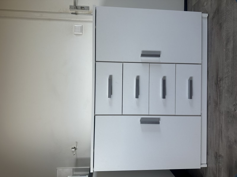 KOMODA JYSK, lustro oraz regał