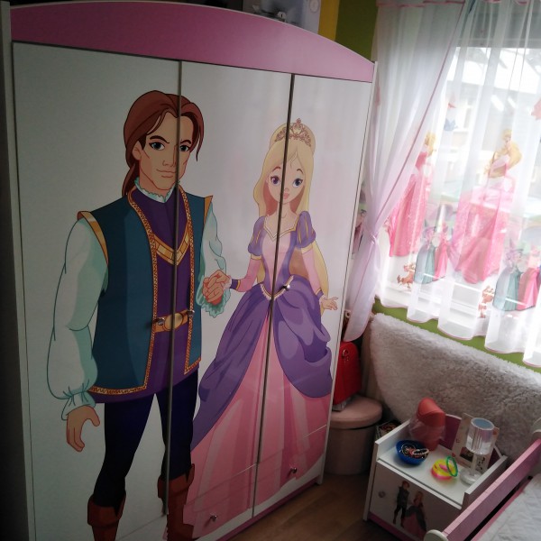 Meble do pokoju dla dziewczynki
