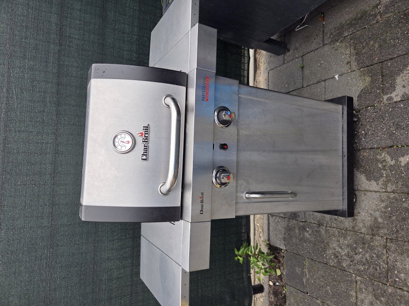 Grill gazowy