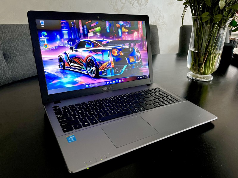 Szybki zadbany ASUS ,SSD 8 GB RAM, Win 11 PL, NETFLIX, FILMY, TV DOWÓZ CAŁA NL