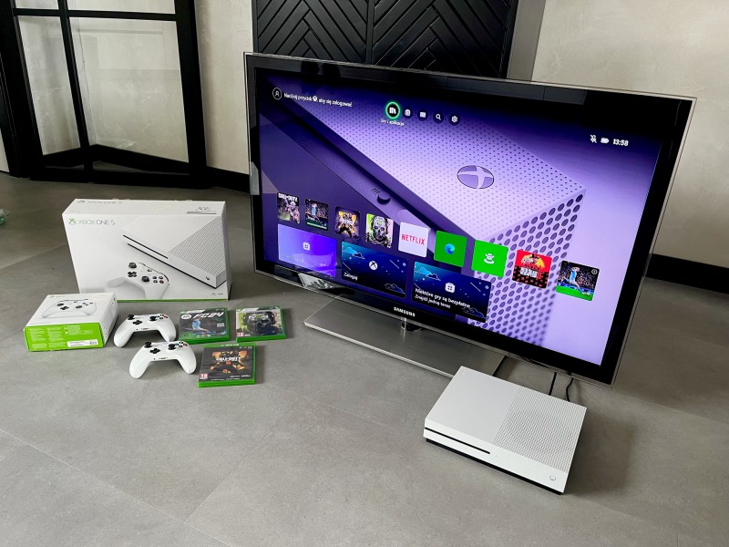 XBOX ONE S 1 TB , 4K , 2 Pady , gry , pudełko + TV SAMSUNG 46 cali FULL HD DOWÓZ CAŁA NL