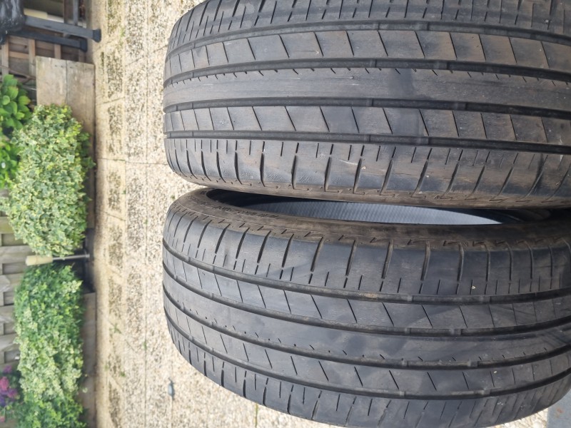 Dwie opony BRIDGESTONE TURANZA