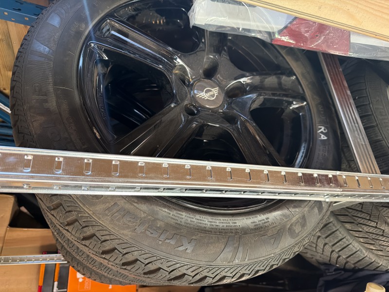 195/60 R16