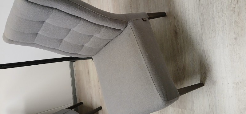 zestaw krzeseł do salonu lub biura