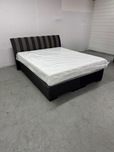 Boxspring 160x200 z nowym materacem i dostawą do domu