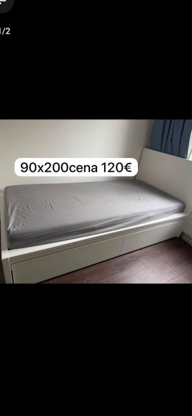 Łóżko jednoosobowe