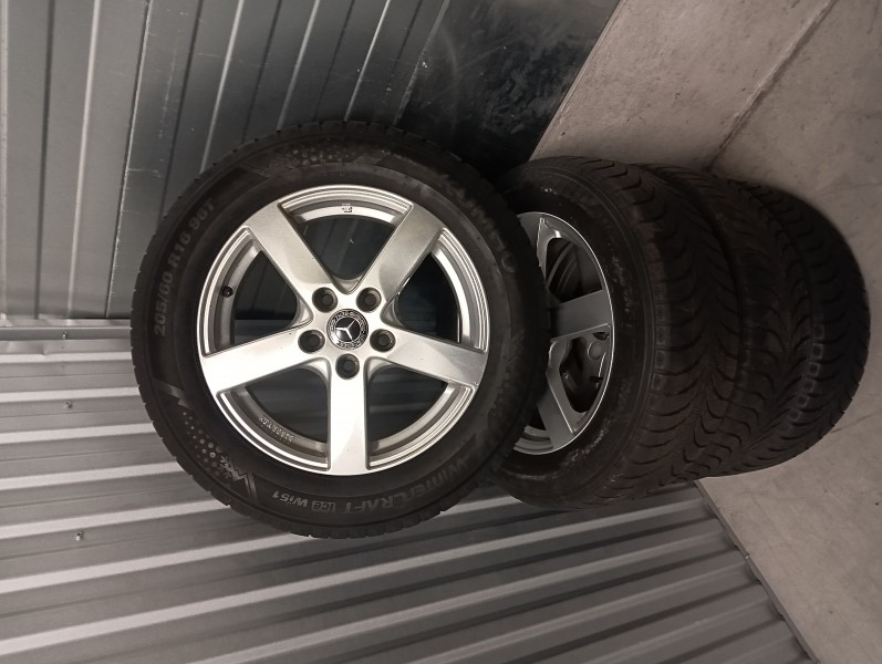 4 felgi z oponami zimowymi 205/60 R16