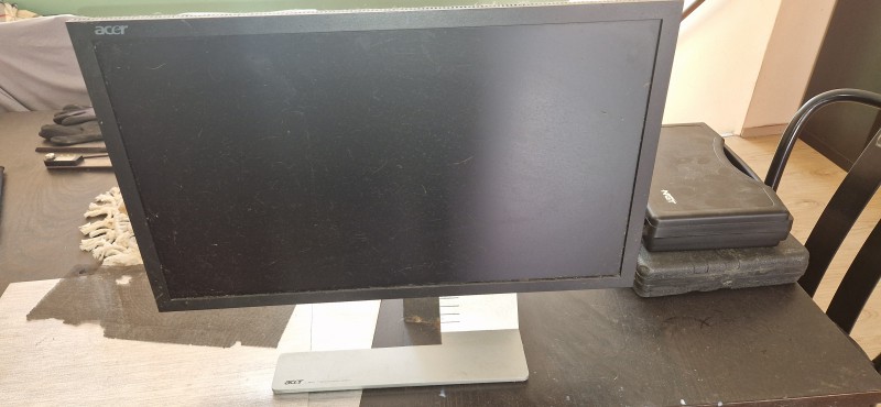 Sprzedam monitor