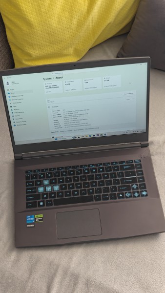 MSI I5 16 GB RAM ,512 SSD  RTX3050 GWARANCJA