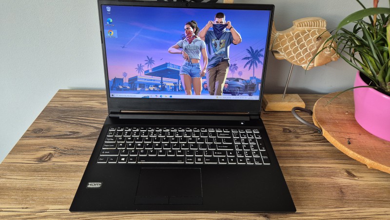 Gaming Clevo-15,6/i7/16GB/512GB/500GB/RTX-6 GB