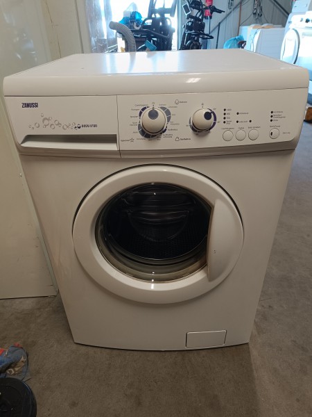 Pralka Zanussi  5  kilo 1400 obr/min Gwarancja Transport
