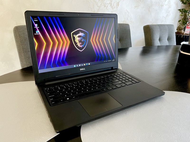 Szybki zadbany DELL VOSTRO , SSD, 8 GB RAM, Win 11 PL, NETFLIX, FILMY, TV DOWÓZ CAŁA NL