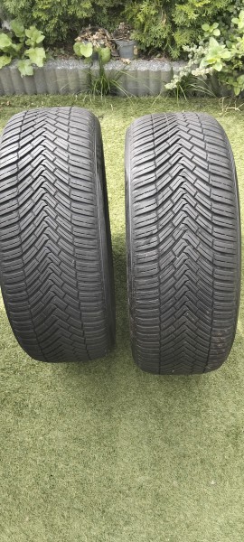 235/55/19 Continental