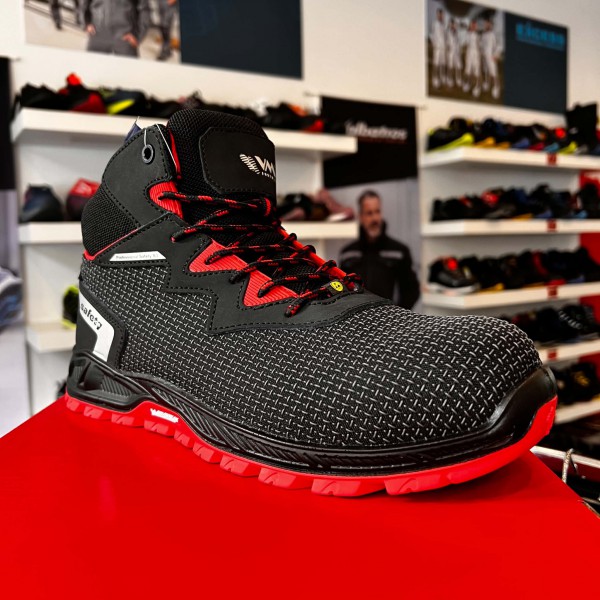 PUMA - REEBOK - W SUPER CENACH SPRAWDZ!!! - SKLEPY STACJONARNE: HAGA, ROTTERDAM,WAALWIJK