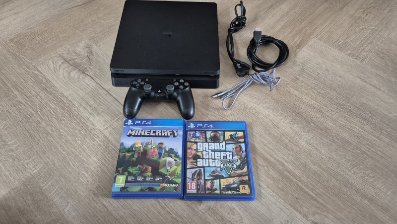 Ps4 z grami i kontrolerem