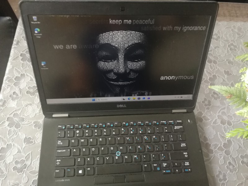 Laptop biznesowy Dell