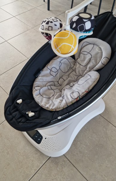Bujak elektryczny 4moms MamaRoo  stan bardzo dobry + wkładka niemowlęca