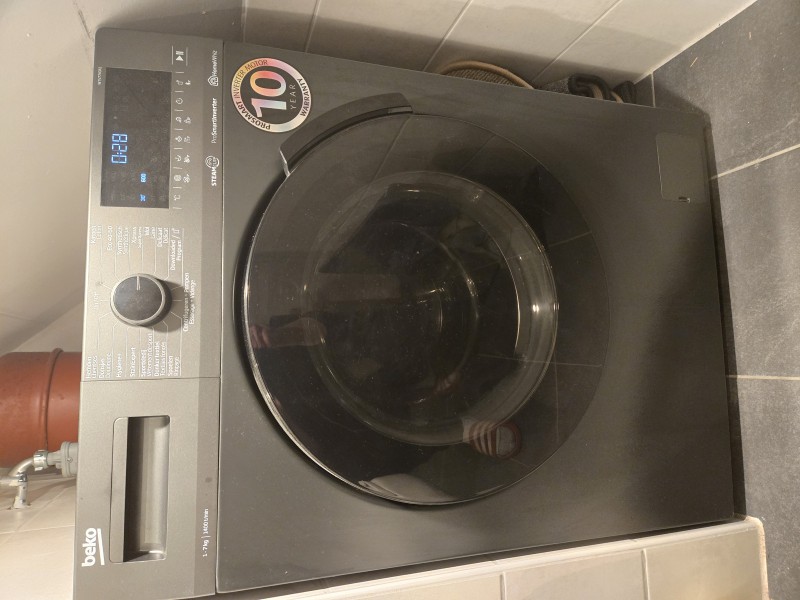Pralka Beko ProSmart Inverter 7kg 1400 obr. Antracyt  Stan Idealny